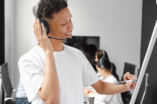 Hiring a Call Center Agent: Job Description, Pay, and More